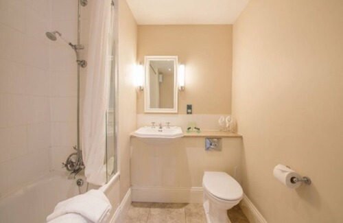 New Forest District Hotel | Bartley Lodge Hotel