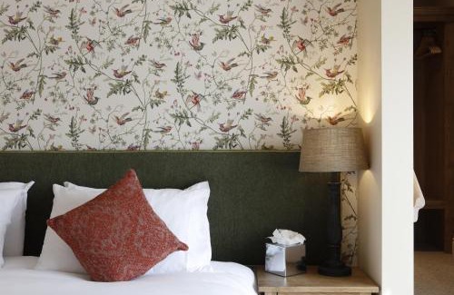 Lychpit Hotel | Bartons Mill Pub and Dining