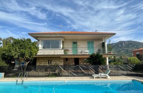Carros House | Bas de villa avec accès piscine près de Nice Cannes Monaco