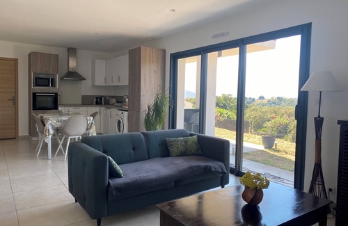 Alata Villa | bas de Villa Contemporaine