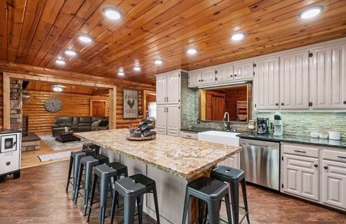 Rigby Cabin | Basecamp Stays: Private Island, Fire Pit, Arcade!