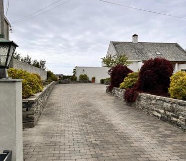 Haugesund Apartment | Basement apartment with sea view