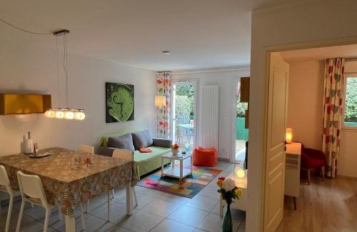 Cambo-les-Bains Apartment | BaskoParadis I Apt I Spacieux I Douillet I Coloré I Lit 160 I Terrasse I Patio