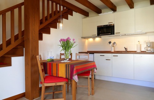 Louhossoa Apartment | BaskoParadis I Eco-Gite I Bright I Bed 160 I Terrace I Panoramic view I Donkeys