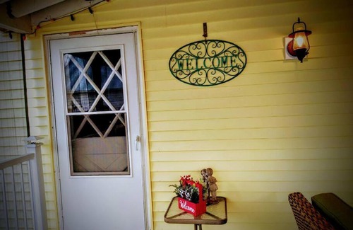 Afton Apartment | Bass Creek's Cozy Outback Country Retreat