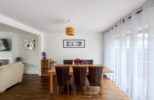 Farnborough and Crofton Apartment | Bassetts House - Contractor ready!