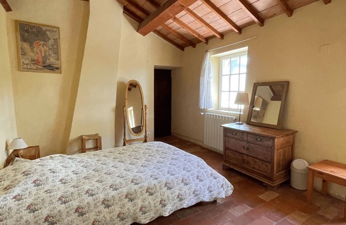 Buoux Other | Bastide Provençale facing the Grand Luberon