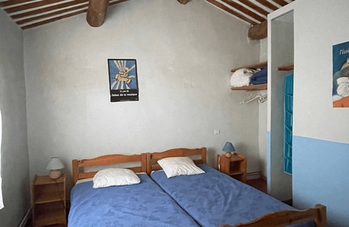 Buoux Other | Bastide Provençale facing the Grand Luberon