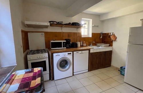 Buoux Other | Bastide Provençale facing the Grand Luberon