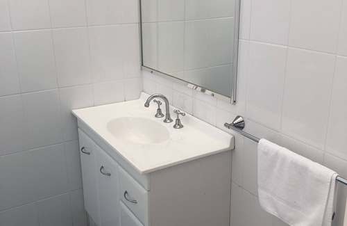 Bateau Bay Hotel | Bateau Bay Hotel