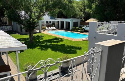 Klerksdorp House | Bateleur Guesthouse