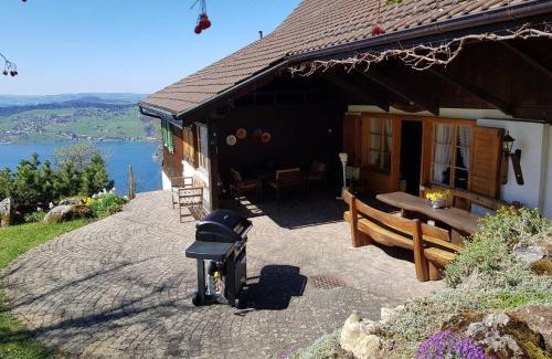Greppen Apartment | Bauernhaus mit Charme, Traumaussicht und Sauna