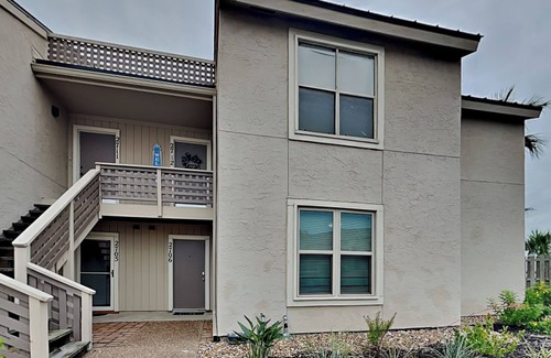 Harbor Oaks Condo | Bay House Condos #2706 | Water Views + Community Pool!