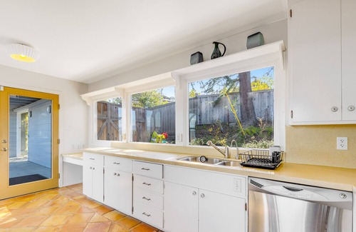 Tiburon House | Bay-view home + detached in-law suite with huge deck, sunroom, & gas fireplace