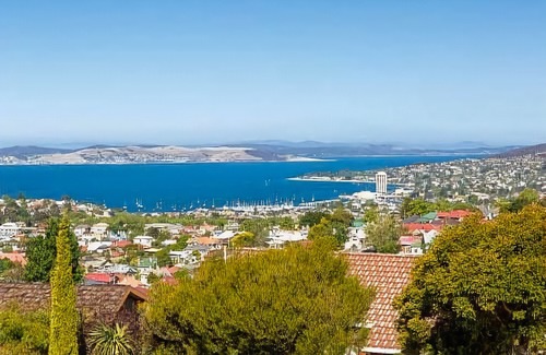 West Hobart Hotel | Bay View Villas Hobart
