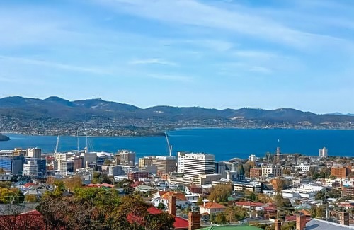 West Hobart Hotel | Bay View Villas Hobart