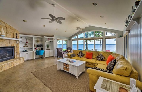 Chocowinity House | Bayfront Blounts Creek Home Private Beach and Dock!