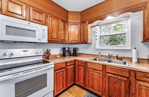 Eastpoint House | Bayfront Home just minutes from St. George Island! Sleeps 8! Private Estate!