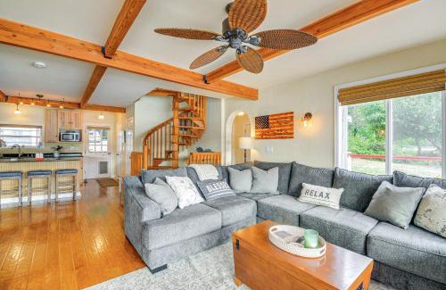 Vaughn House | Bayfront Home with Private Beach in Vaughn!