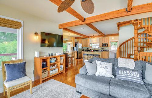 Vaughn House | Bayfront Home with Private Beach in Vaughn!