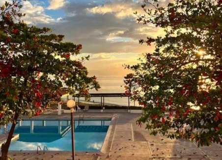 Portmore Apartment | Bayfront Luxury beachfront escape with Pool in Portmore Book Now