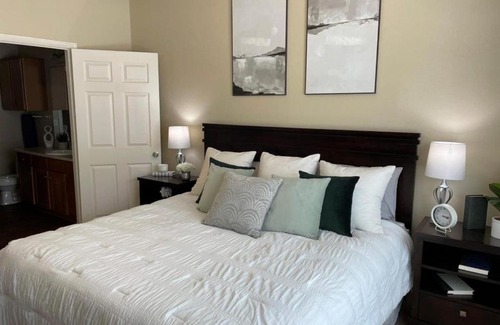 Greater Portmore Apartment | Bayfront paradise villa