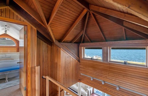 Ocean Beach House | Bayfront Retreat Close to Restaurants & Shops