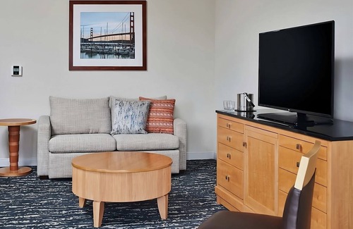 Berkeley Hotel | Bayfront Retreat w/Pool, Parking & Easy Golden Gate Access | 3 Units