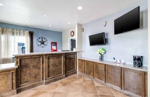 Lakeview  Jefferson County Hotel | Baymont by Wyndham Port Arthur