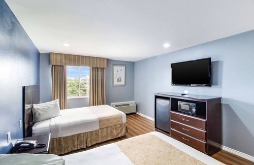 Lakeview  Jefferson County Hotel | Baymont by Wyndham Port Arthur