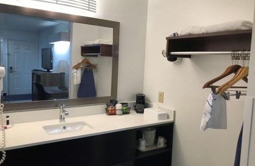 Anderson Hotel | Baymont by Wyndham Anderson Clemson