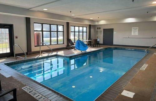 Bessemer Hotel | Baymont by Wyndham Bessemer