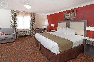 Alsip Hotel | Baymont by Wyndham Chicago/Alsip