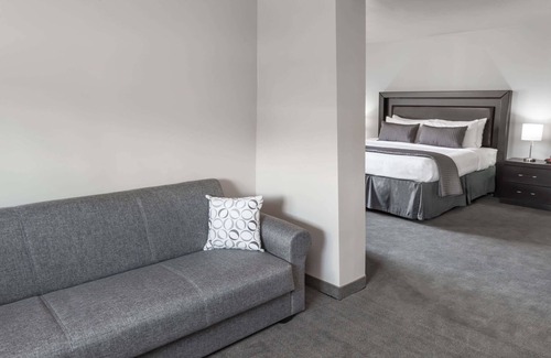 Glenview Hotel | Baymont by Wyndham Glenview