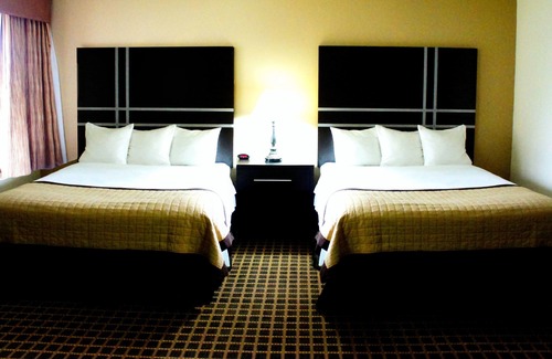 Ashwaubenon Hotel | Baymont by Wyndham Green Bay