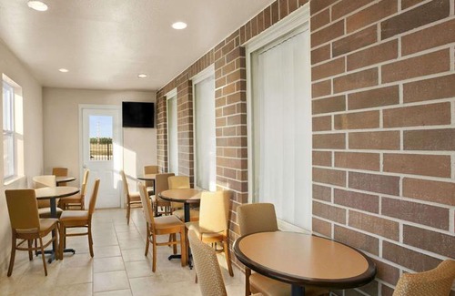 South Jacksonville Hotel | Baymont by Wyndham Jacksonville