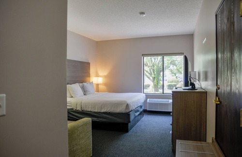 O'Fallon Hotel | Baymont by Wyndham O'Fallon St. Louis Area