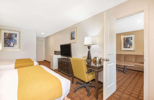 Roseburg Hotel | Baymont by Wyndham Roseburg