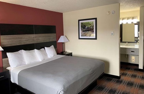 Waupun Hotel | Baymont by Wyndham Waupun