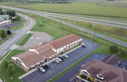 Waupun Hotel | Baymont by Wyndham Waupun