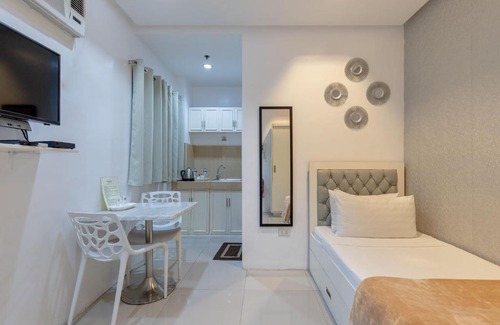 Baclaran Hotel | Baymont Suites & Residences