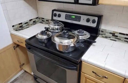 League City House | Bayou Cottage: Quaint 4 Bed house near NASA/Kemah