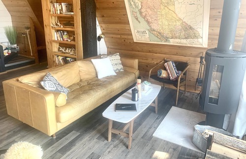 Celista House | Bayside Estate - Semi-Waterfront - Shuswap Vacations & Sledding Accommodation