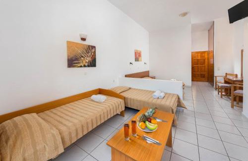 Petaloudes Apartment | Bayside Hotel Katsaras