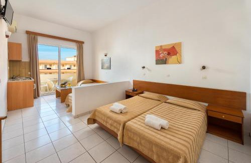 Petaloudes Apartment | Bayside Hotel Katsaras