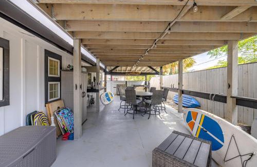 Holiday Beach House | Bayview Cottage - Sun deck, pool, and more!