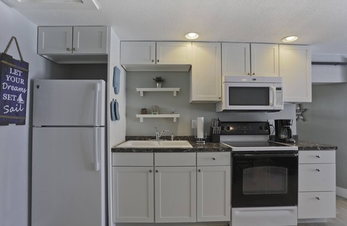 Whitney Beach Villa | ⚓Bayview Drive! Sunset Views & Private Boat Dock!⚓🌅