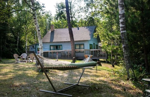 Tower Cabin | Bayview Fireside Cabin -Pontoon Rental Available-