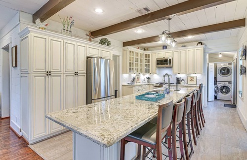 Dickinson House | BBQ-Ready Yard, Fire Pit: Peaceful Home