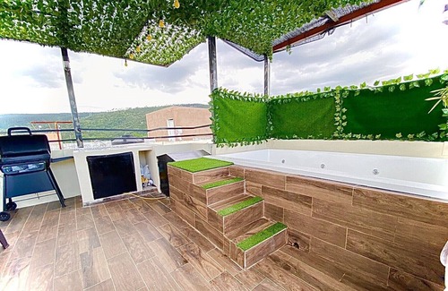 La Vega Province Apartment | BD Luxury Apt with private JACUZZI,BBQ AND TERRAZA